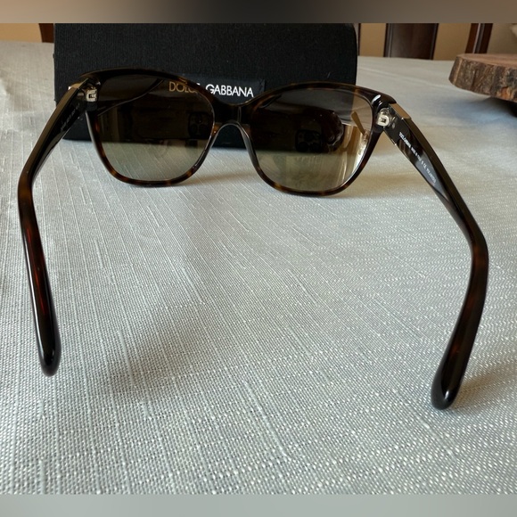 Dolce & Gabbana Tortoise Brown Sunglasses Made in Italy- Polarized - Picture 6 of 16